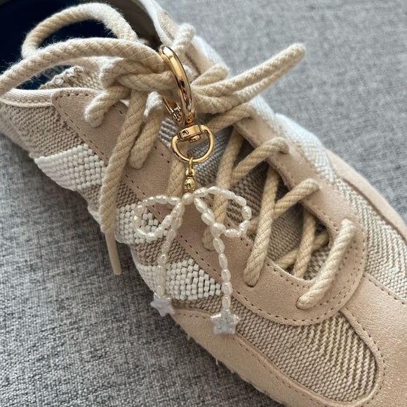 Freshwater Pearl Bow Bag Charm - Picture 4 of 5